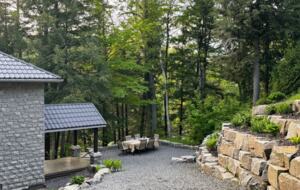 Muskoka Riverfront Sanctuary: Where Architectural Meets Natural