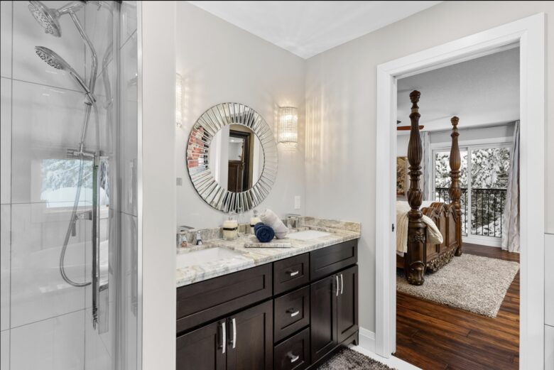 Muskoka Riverfront Retreat Near Bracebridge - Bracebridge, Canada