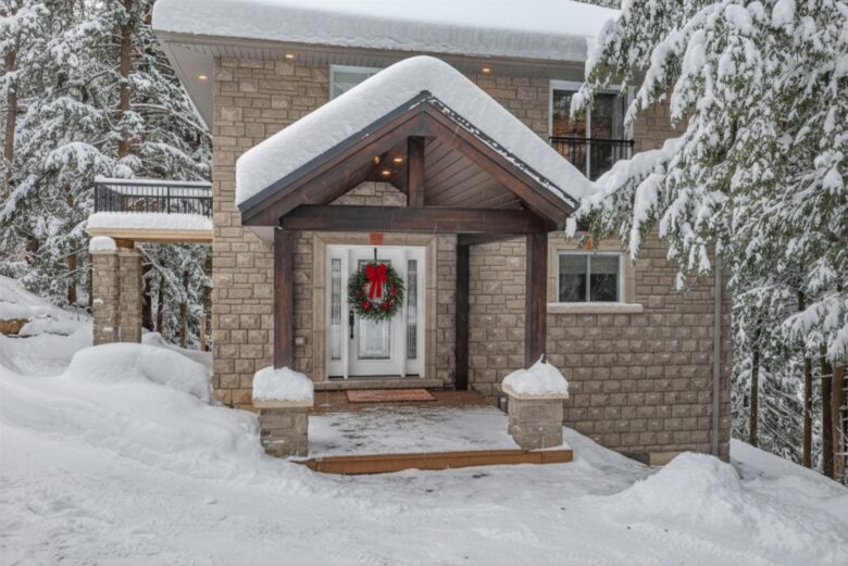 Muskoka Riverfront Retreat Near Bracebridge - Bracebridge, Canada