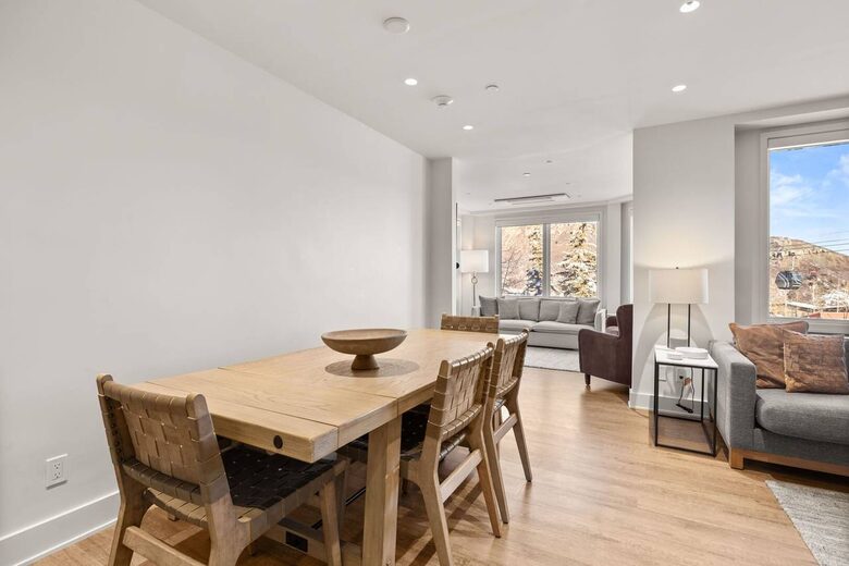 The Chamonix Ski-In/Ski-Out Luxury Condo - Snowmass Village, Colorado