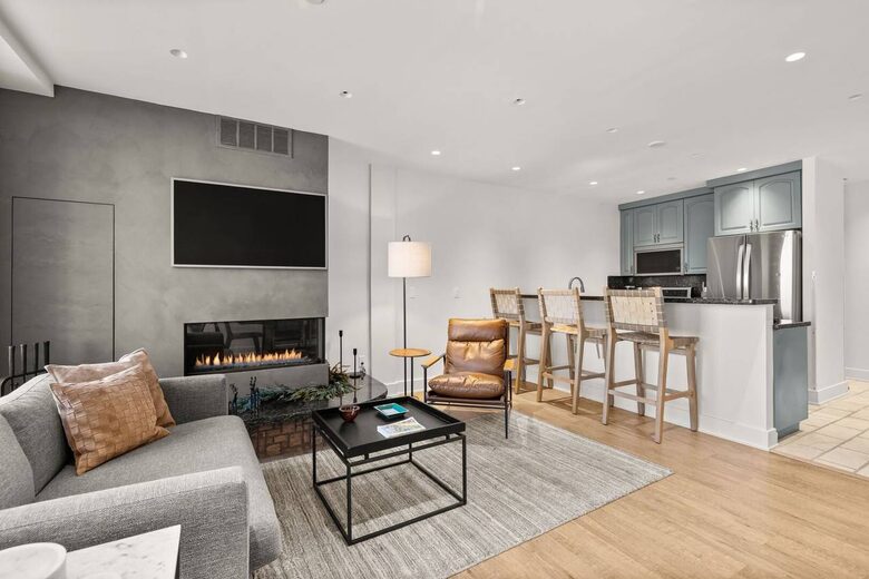 The Chamonix Ski-In/Ski-Out Luxury Condo - Snowmass Village, Colorado