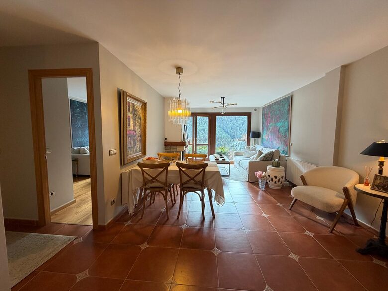 Three-Bedroom Apartment with Pyrenees Panorama - Arinsal, Andorra
