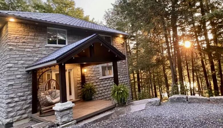 Muskoka Riverfront Retreat Near Bracebridge - Bracebridge, Canada