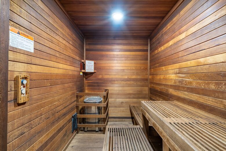 Northstar Village Townhouse Walkable to Ski Slopes and Recreation Center - Truckee, California