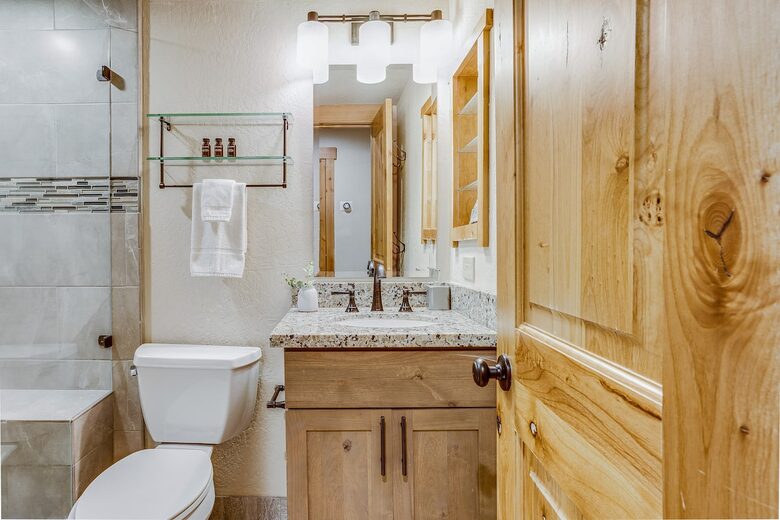 Northstar Village Townhouse Walkable to Ski Slopes and Recreation Center - Truckee, California