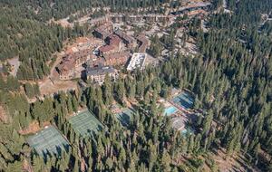 Northstar Village Townhouse Walkable to Ski Slopes and Recreation Center - Truckee, California