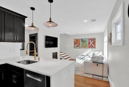 Modern Heights Stay Near NYC & Washington Park - Jersey City, New Jersey