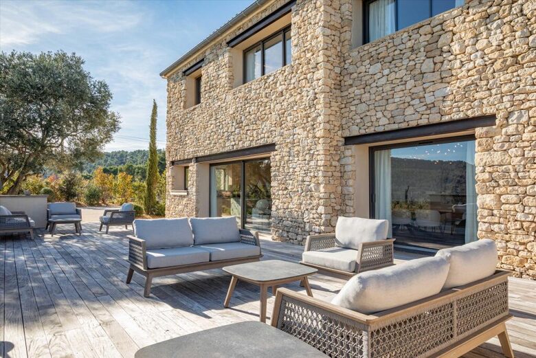 Panoramic Grandeur Facing Mont Sainte-Victoire - Le Puy-Sainte-Réparade, France