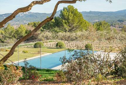 Panoramic Grandeur Facing Mont Sainte-Victoire - Le Puy-Sainte-Réparade, France