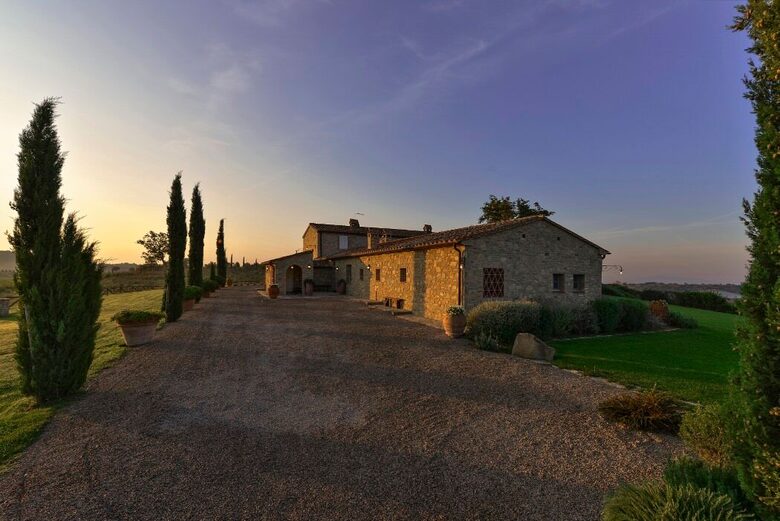 Where the Hills Meet the Sky | A Premier Tuscan Estate - Magliano In Toscana, Italy