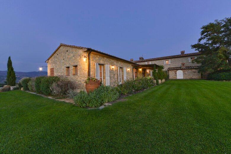 Where the Hills Meet the Sky | A Premier Tuscan Estate - Magliano In Toscana, Italy