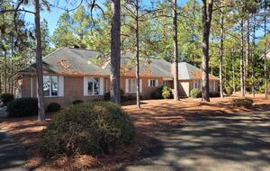 Spacious Pinehurst Ranch Retreat Near the Golf Courses - Pinehurst, North Carolina