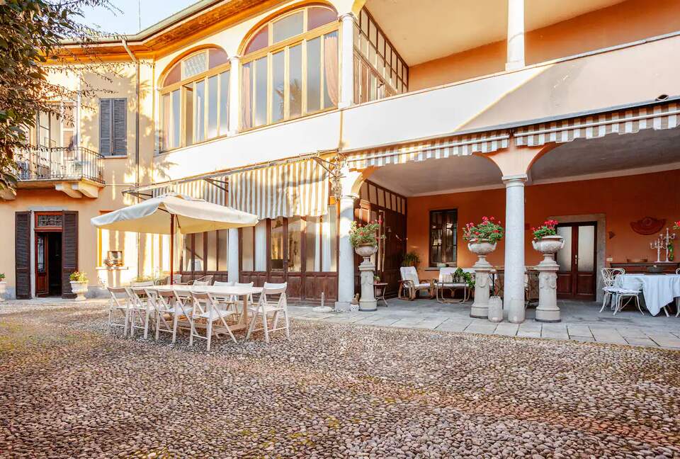 Centuries-Old Elegance on Lake Varese - Cazzago Brabbia, Italy