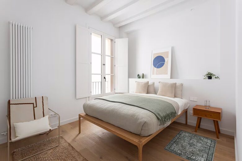 Stylish Historic Flat Steps from Barcelona’s Waterfront - Barcelona, Spain