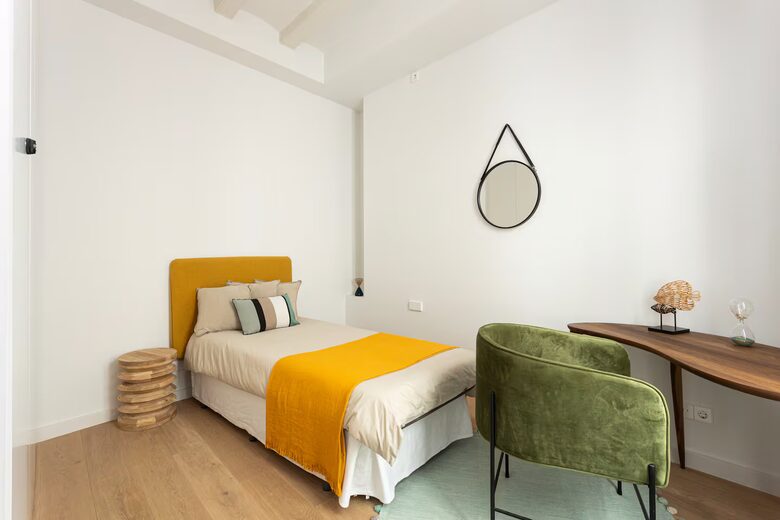 Stylish Historic Flat Steps from Barcelona’s Waterfront - Barcelona, Spain