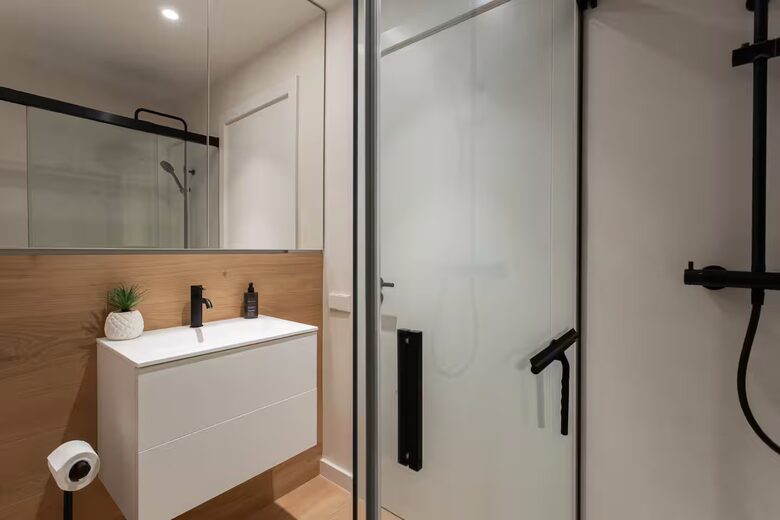 Stylish Historic Flat Steps from Barcelona’s Waterfront - Barcelona, Spain