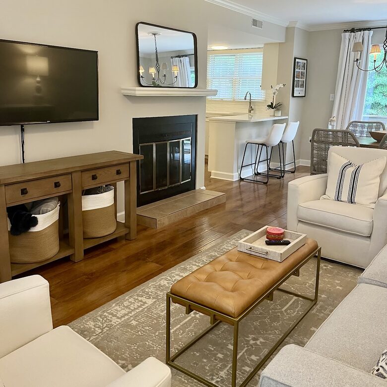 Charming Oxford Townhouse Walkable to the Square - Oxford, Mississippi