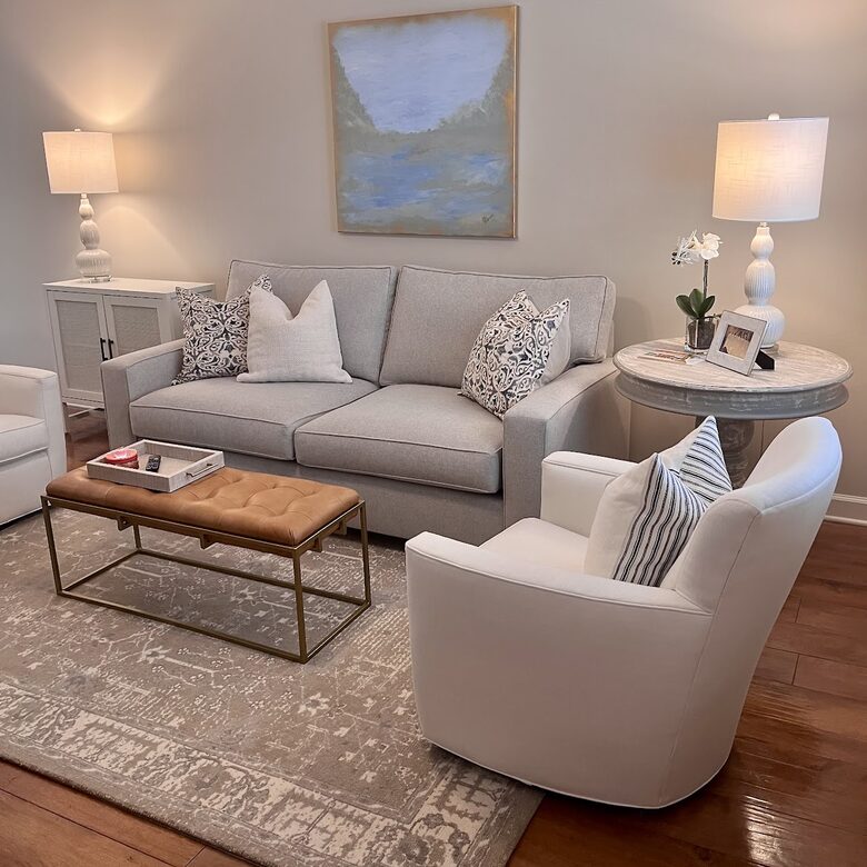 Charming Oxford Townhouse Walkable to the Square - Oxford, Mississippi