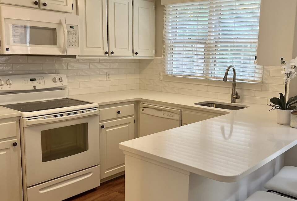 Charming Oxford Townhouse Walkable to the Square - Oxford, Mississippi