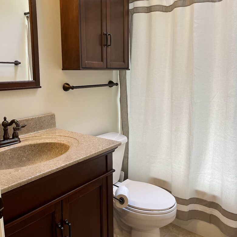 Charming Oxford Townhouse Walkable to the Square - Oxford, Mississippi