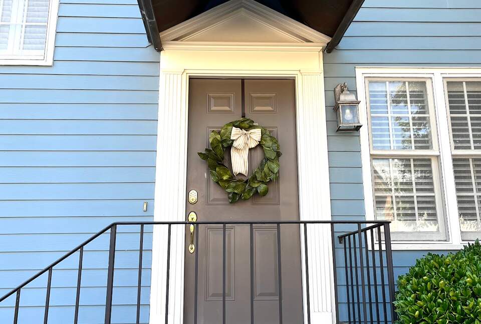 Charming Oxford Townhouse Walkable to the Square - Oxford, Mississippi