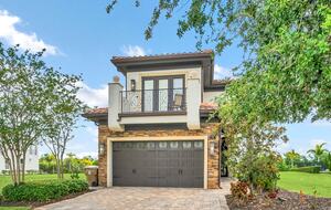 Luxury Reunion Resort Villa with Infinity Pool & Golf Views - Reunion, Florida