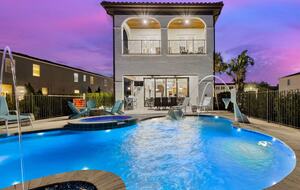 Luxury Reunion Resort Villa with Infinity Pool & Golf Views - Reunion, Florida