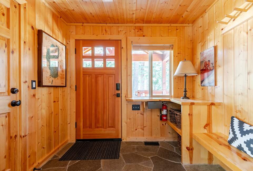 Walkable Lake Tahoe Escape Near Dining & Beach - Tahoe City, California