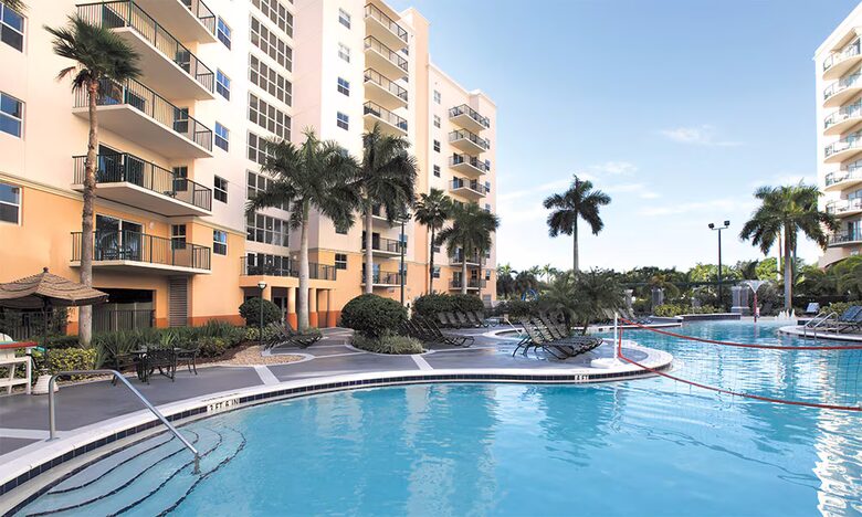 Palm-Aire Golf Resort Retreat Near Fort Lauderdale Beaches - North Pompano Beach, Florida
