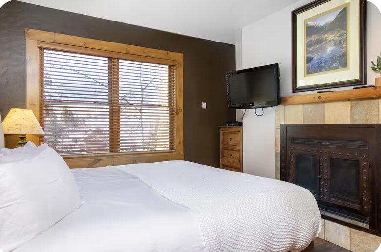 Ski-In/Ski-Out Telluride Retreat with Mountain Views - Telluride, Colorado