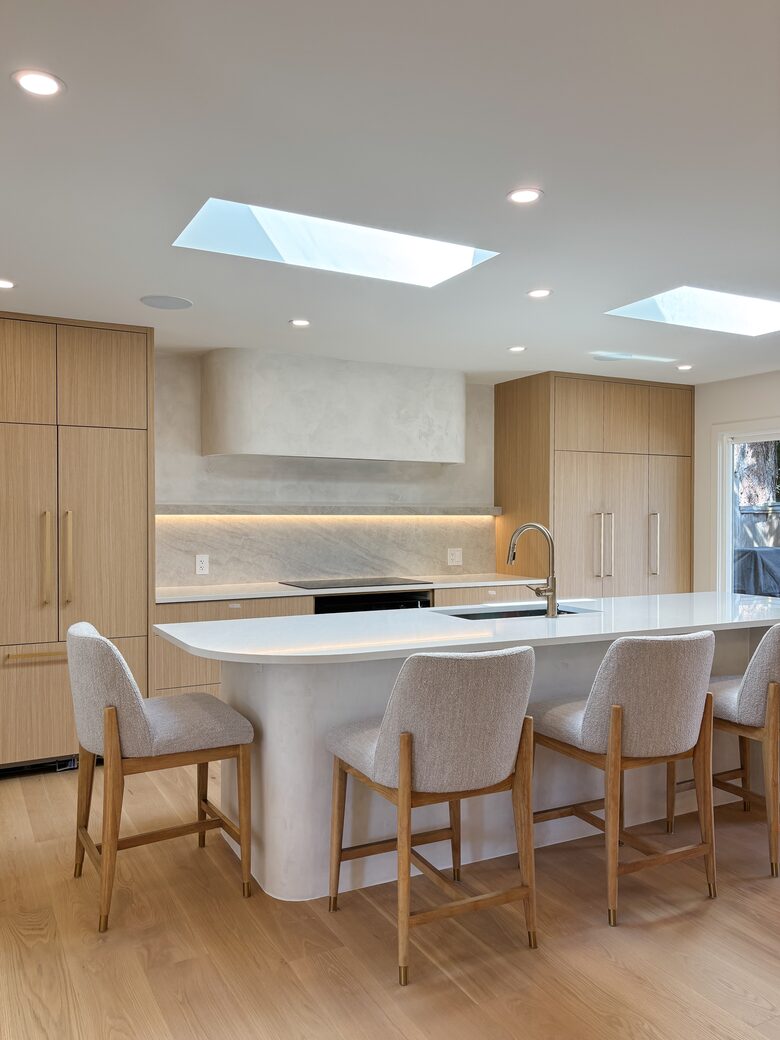 A Coastal Beach House In Boundary Bay, Delta - Delta, Canada