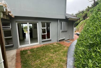 Sheffield Beachfront Villa with Pool and Indian Ocean Views - Sheffield Beach, South Africa