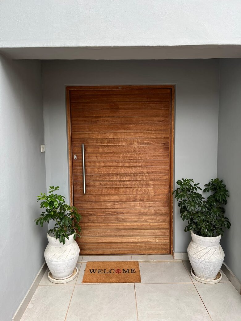 Sheffield Beachfront Villa with Pool and Indian Ocean Views - Sheffield Beach, South Africa