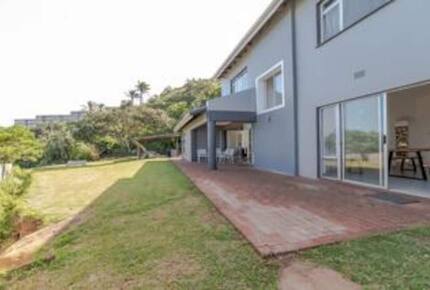 Sheffield Beachfront Villa with Pool and Indian Ocean Views - Sheffield Beach, South Africa
