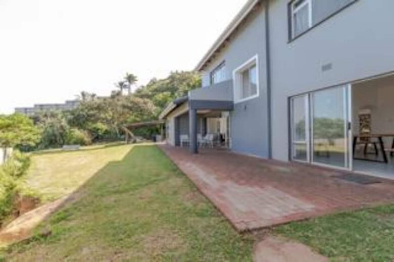 Sheffield Beachfront Villa with Pool and Indian Ocean Views - Sheffield Beach, South Africa
