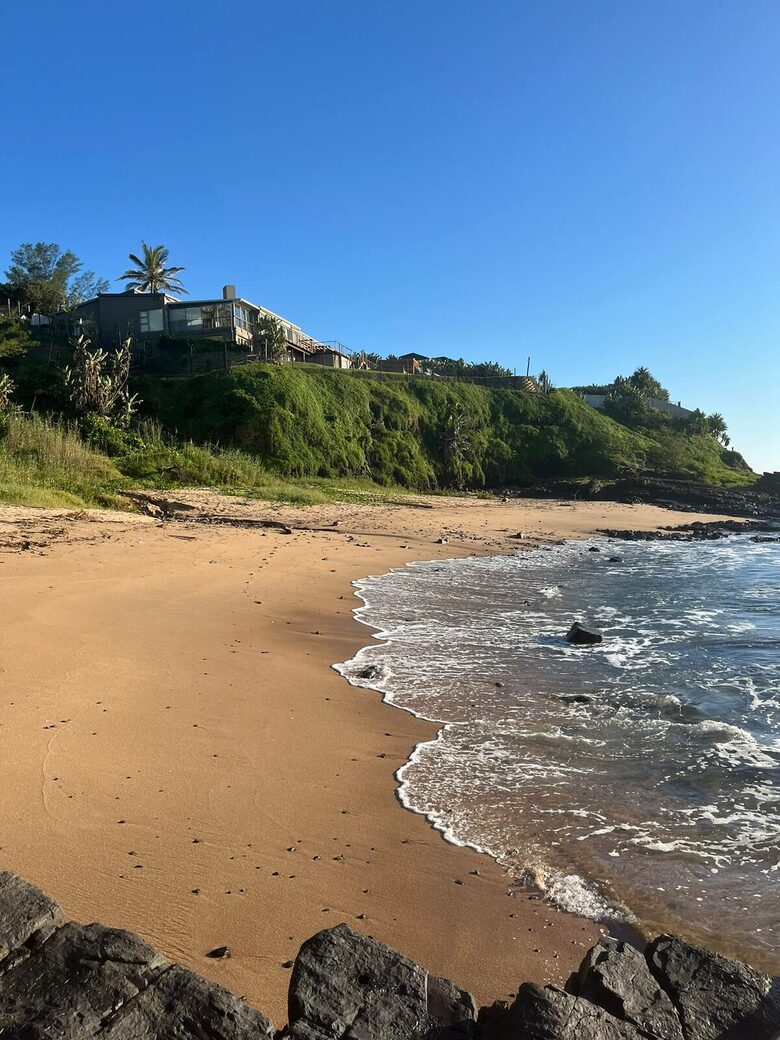 Sheffield Beachfront Villa with Pool and Indian Ocean Views - Sheffield Beach, South Africa