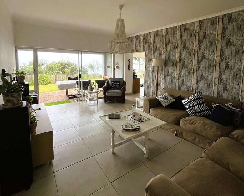 Sheffield Beachfront Villa with Pool and Indian Ocean Views - Sheffield Beach, South Africa