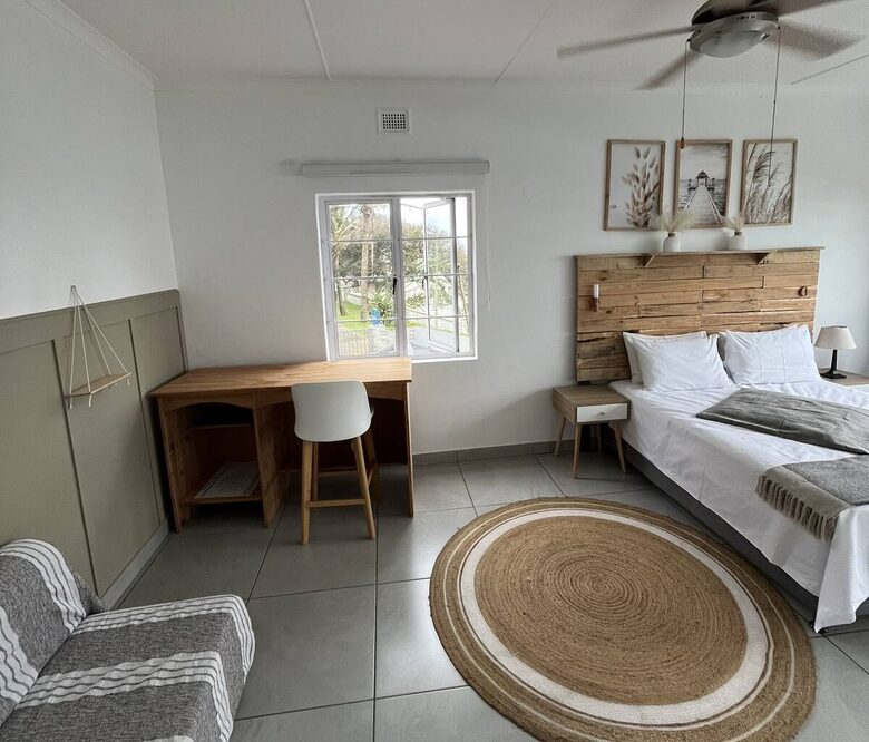 Sheffield Beachfront Villa with Pool and Indian Ocean Views - Sheffield Beach, South Africa