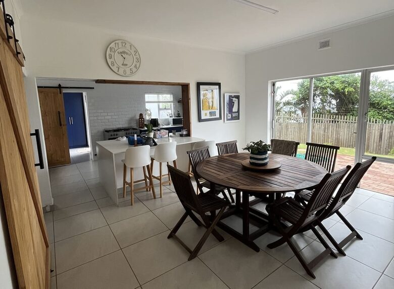 Sheffield Beachfront Villa with Pool and Indian Ocean Views - Sheffield Beach, South Africa