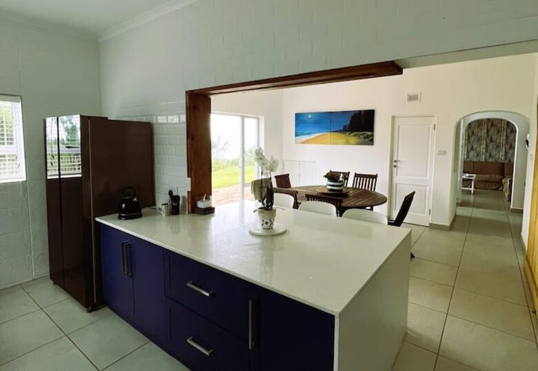 Sheffield Beachfront Villa with Pool and Indian Ocean Views - Sheffield Beach, South Africa