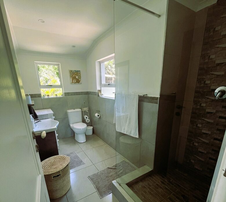 Sheffield Beachfront Villa with Pool and Indian Ocean Views - Sheffield Beach, South Africa