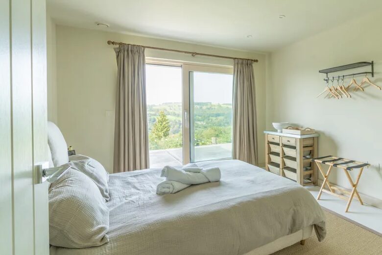 Theescombe Hill House - Stroud, United Kingdom