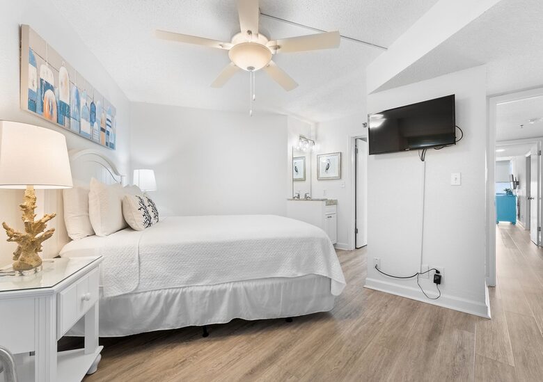 Beachfront Corner Condo with Gulf Views on Perdido Key - Pensacola, Florida