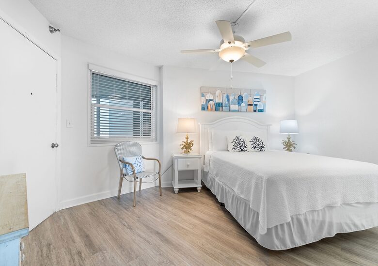 Beachfront Corner Condo with Gulf Views on Perdido Key - Pensacola, Florida