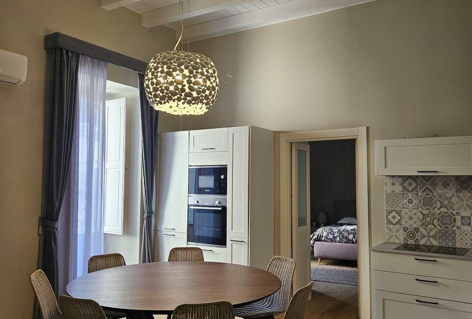 Ortigia's Refined 2BD Residence - Ortigia, Siracusa, Italy