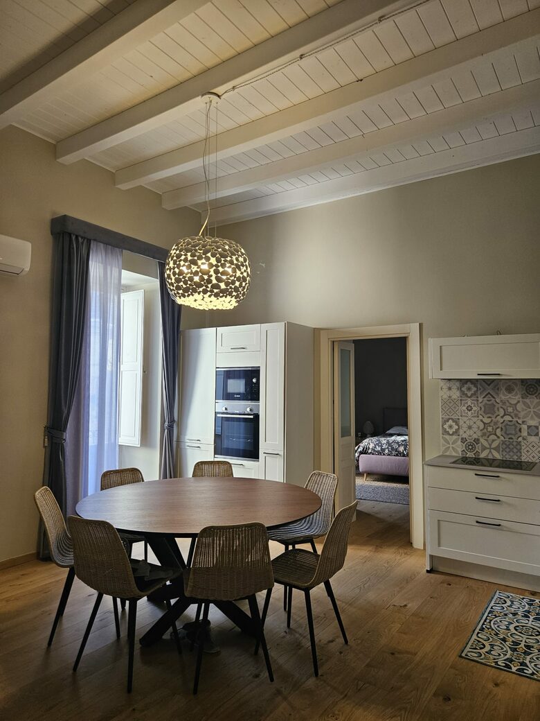 Ortigia's Refined 2BD Residence - Ortigia, Siracusa, Italy