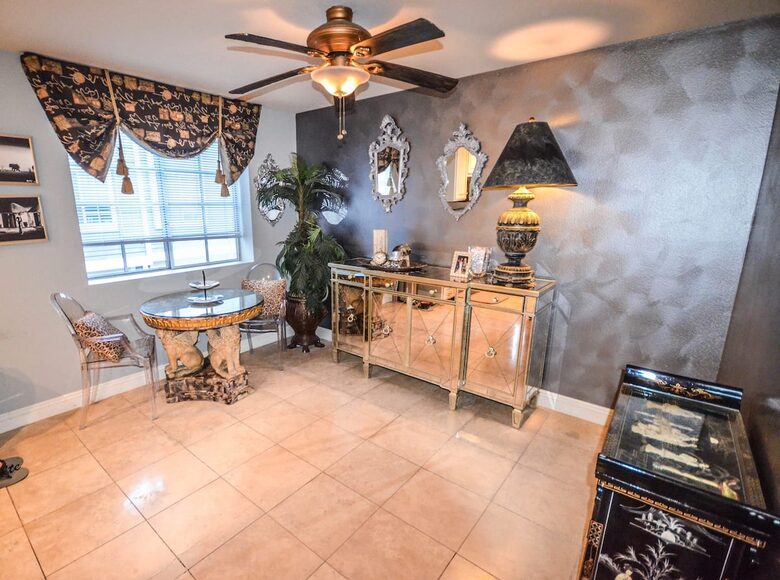 Stylish Orange County Townhome Near Newport Beach and OC Fairgrounds - Costa Mesa, California