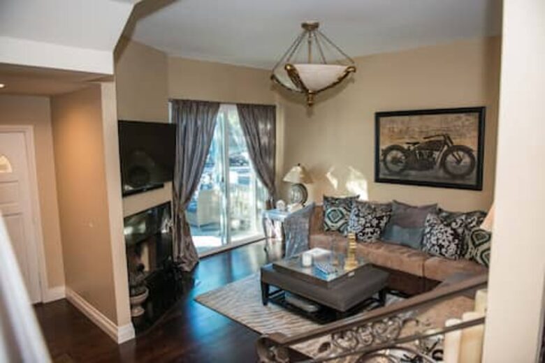 Stylish Orange County Townhome Near Newport Beach and OC Fairgrounds - Costa Mesa, California