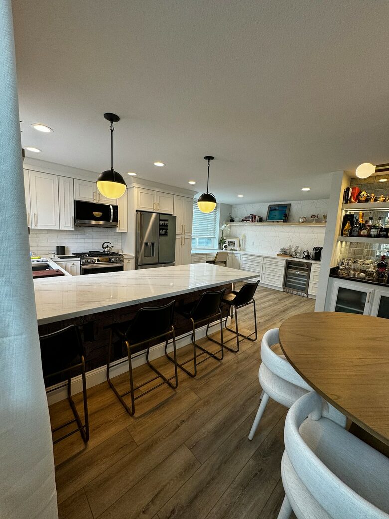 Stylish Orange County Townhome Near Newport Beach and OC Fairgrounds - Costa Mesa, California