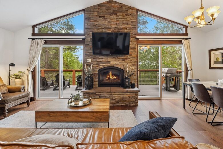 Forest Retreat with Covered Hot Tub Near Whitefish Mountain Resort - Whitefish, Montana